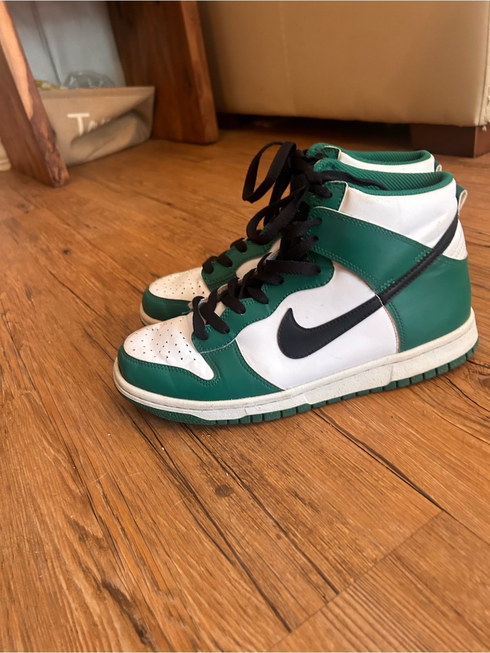 Nike Kids High-Top Sneakers in Green, White & Black - Picture 4 of 4